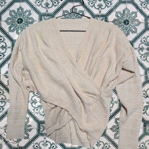 Women's Cream Sweater Large